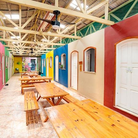 Hostel Da Milla Presidente Figueiredo Buitenkant foto